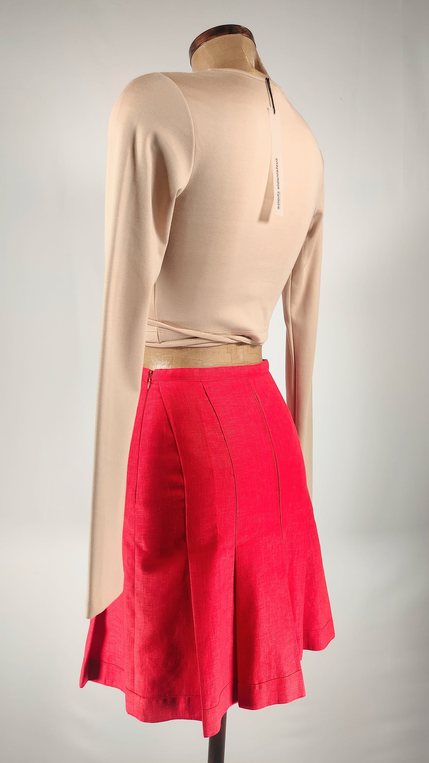 Falda de lino roja