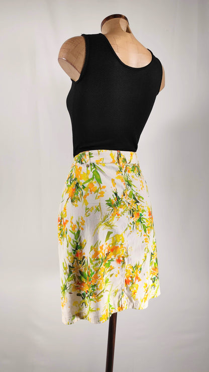 Falda elástica con estampado floral
