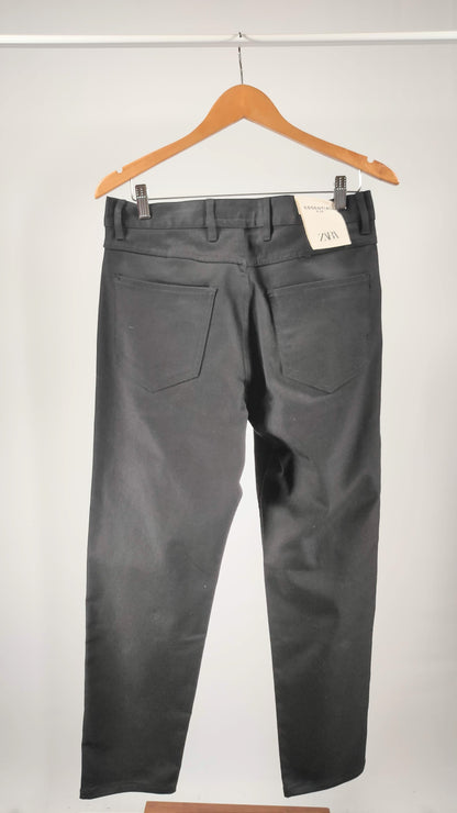 Jeans rectos en negro de cintura alta