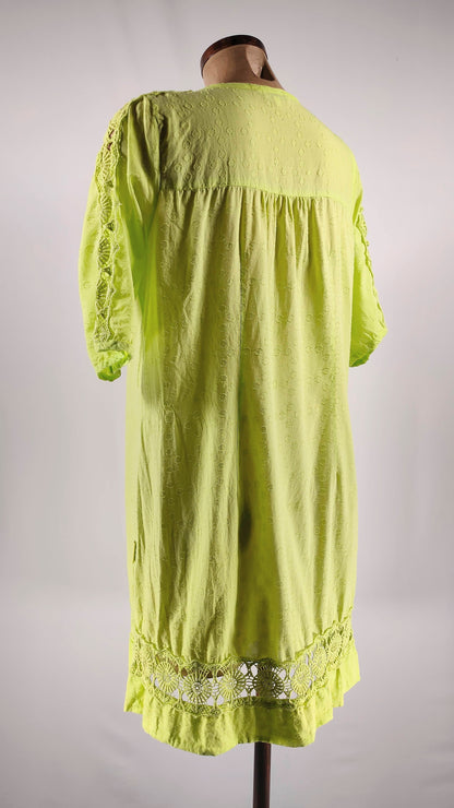 Vestido de algodón color lima